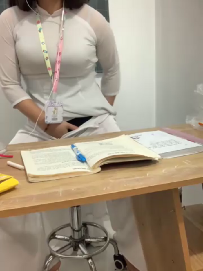 Schoolgirl_6969