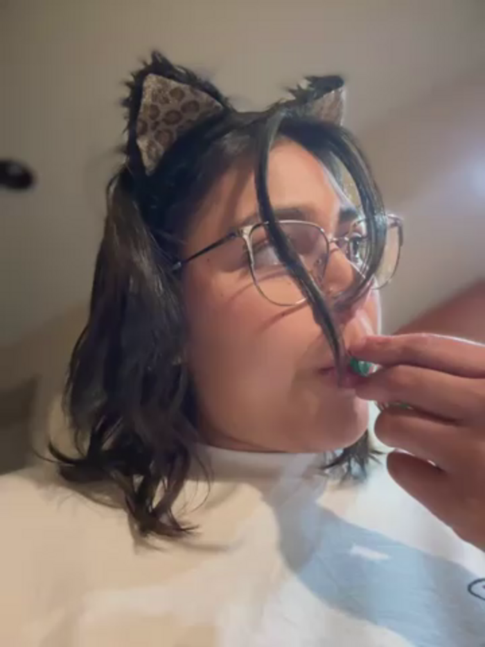 miacanela_xo