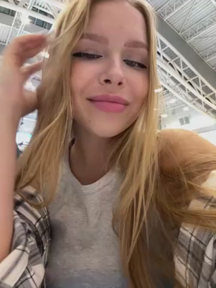mur_girl