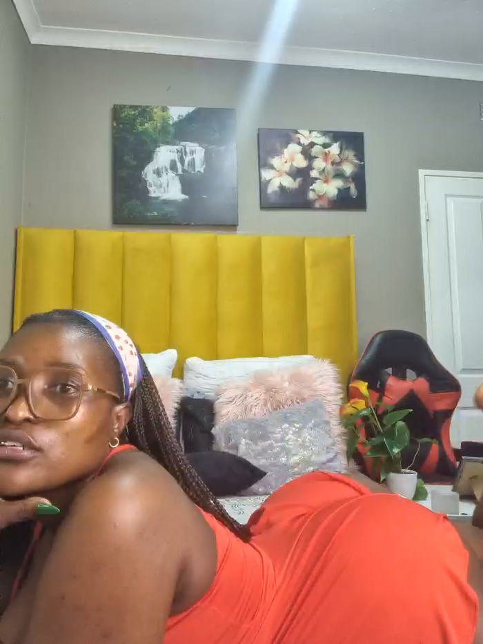 Bustygoddess32
