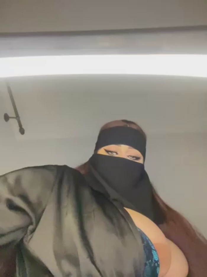 QueenDina777