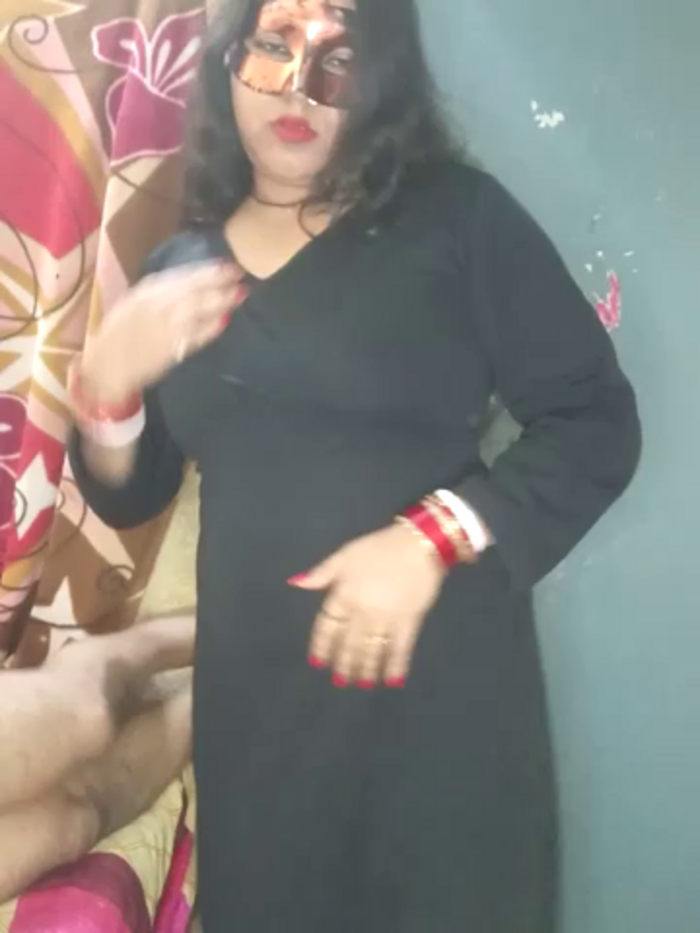 Hot_muskaan