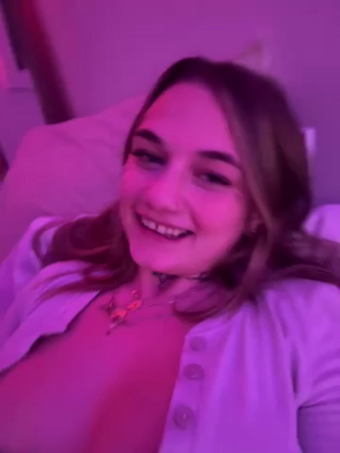chloetease