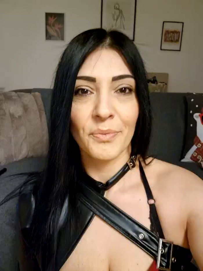 AryaSummersReal