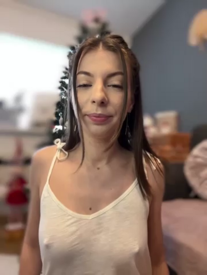 Mia_Ethan