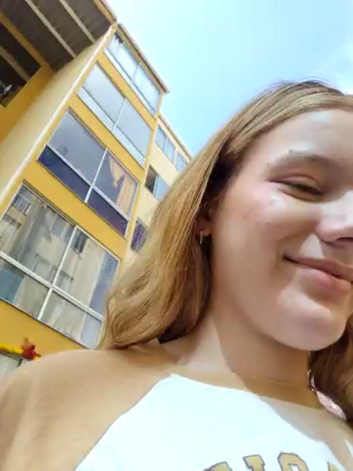 NicoleCut