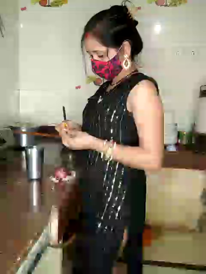 DesiRiya77