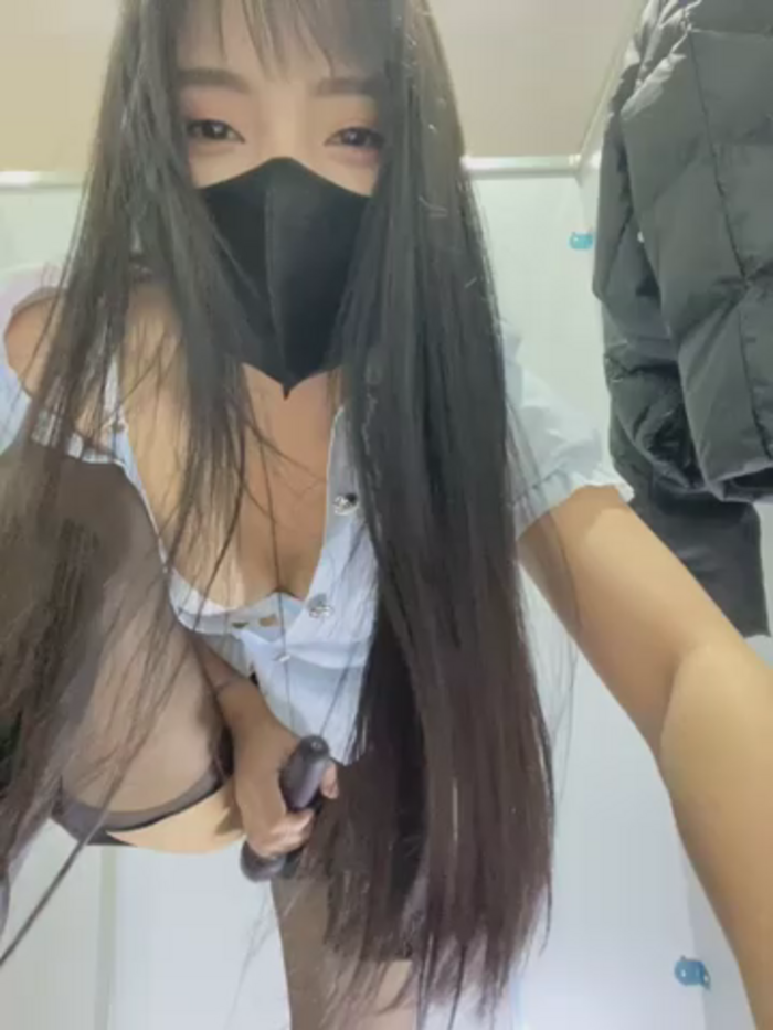 Asia-Lynn
