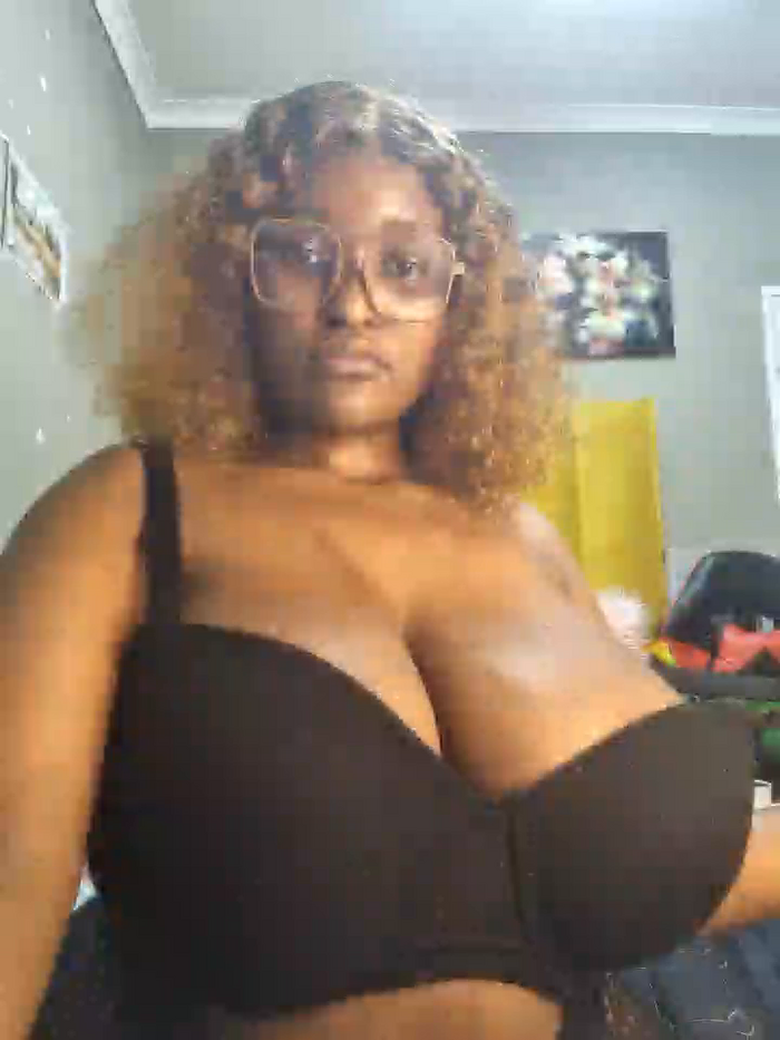 Bustygoddess32
