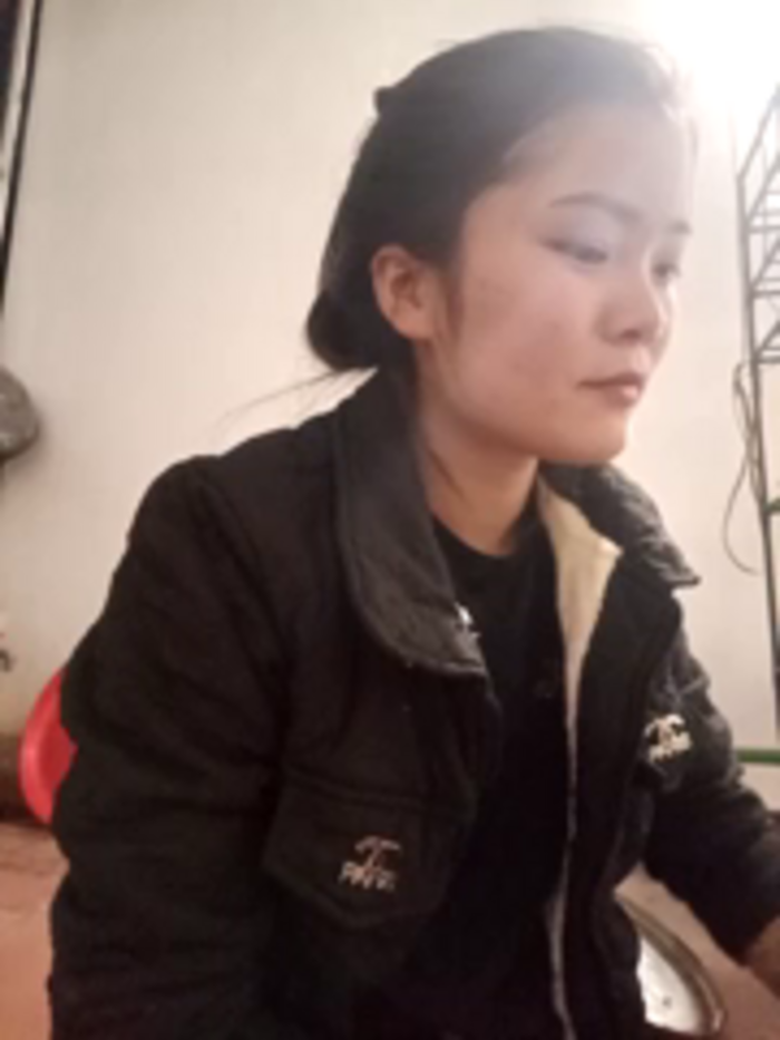 Huong024