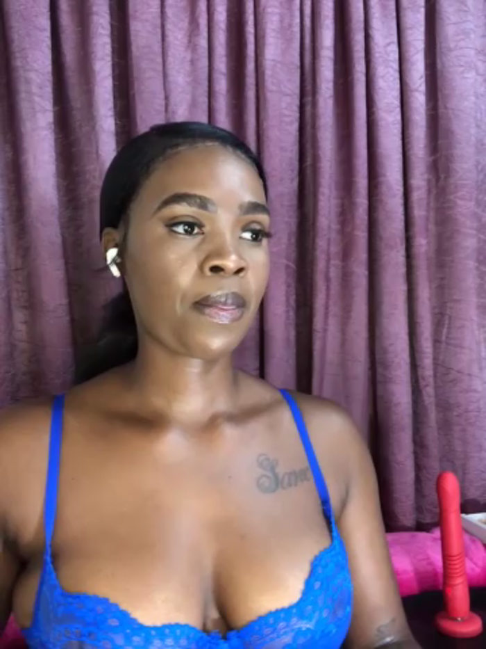 LuciousLips96