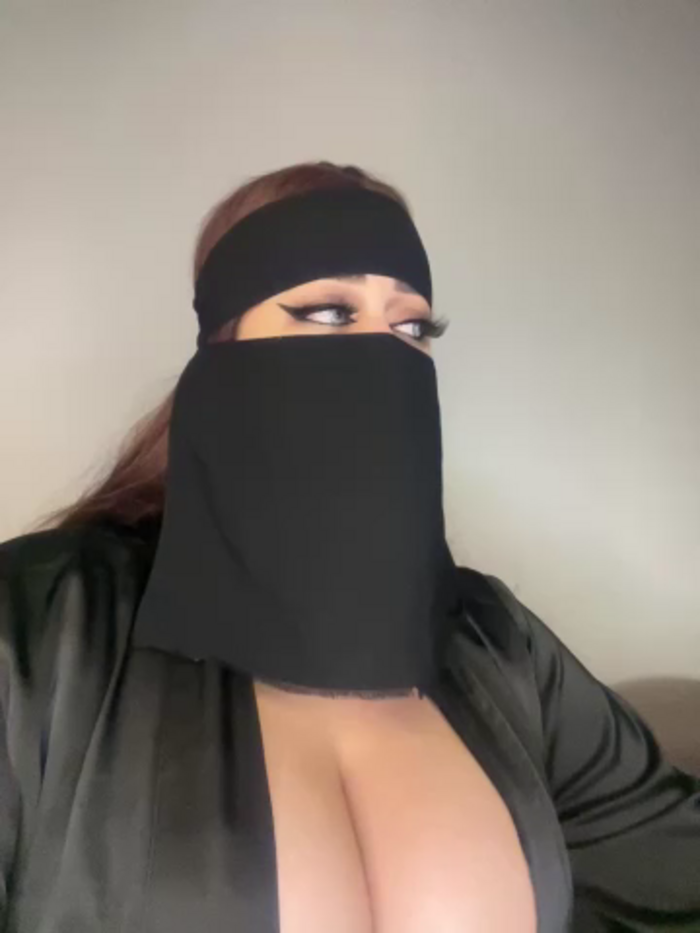 QueenDina777