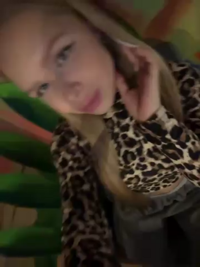mur_girl