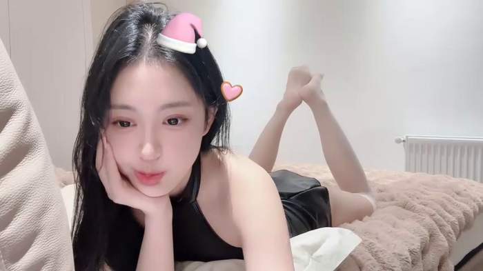 Angela-000