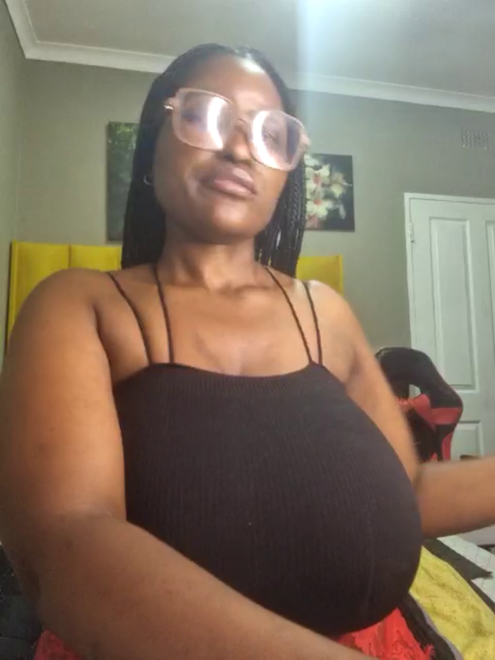 Bustygoddess32