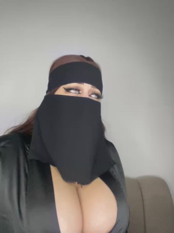 QueenDina777