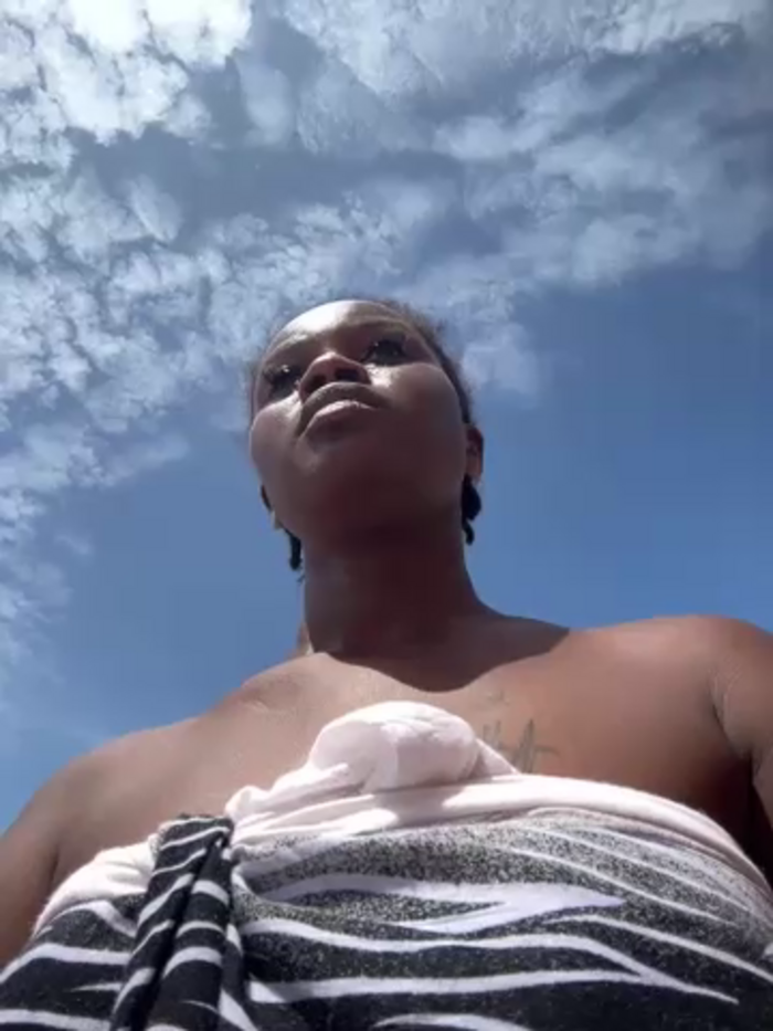 t-Booty_risky_