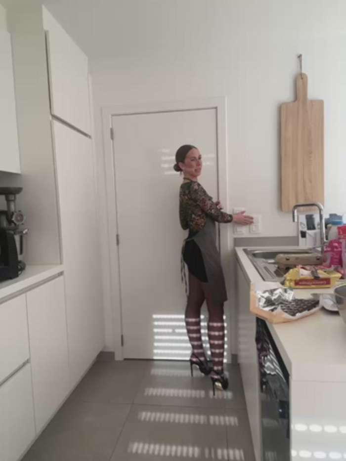 lola_tentatiion