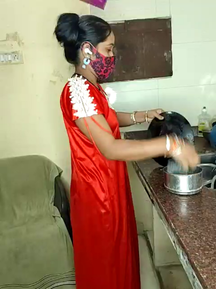 DesiRiya77