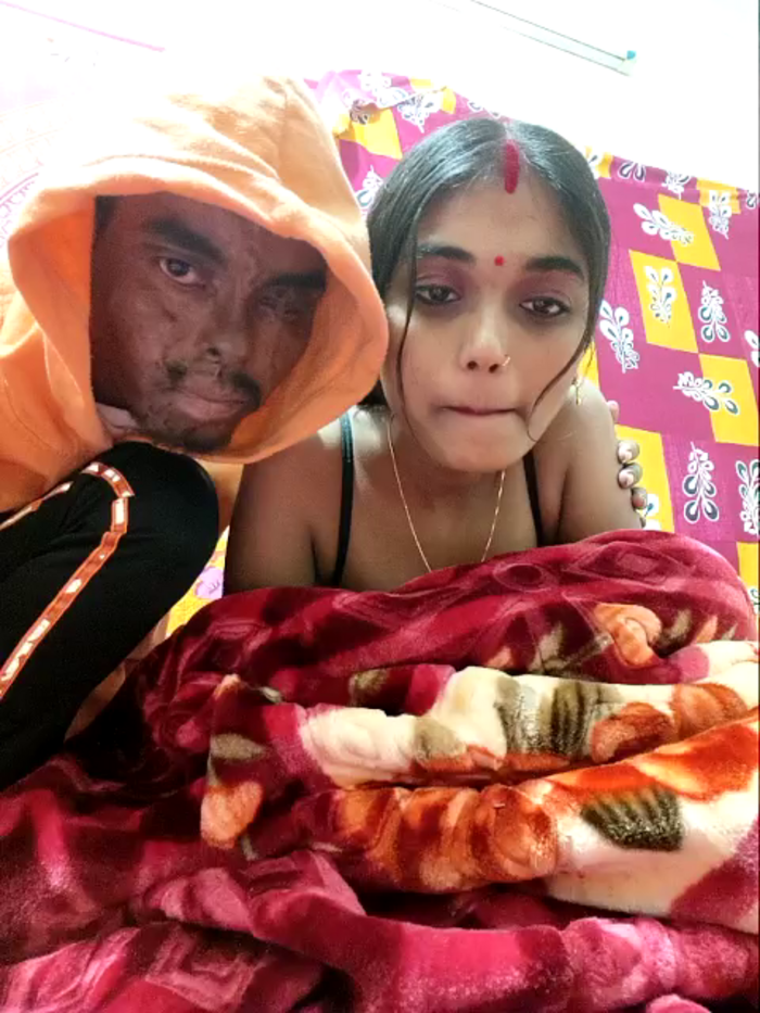 Hotbhabhi85
