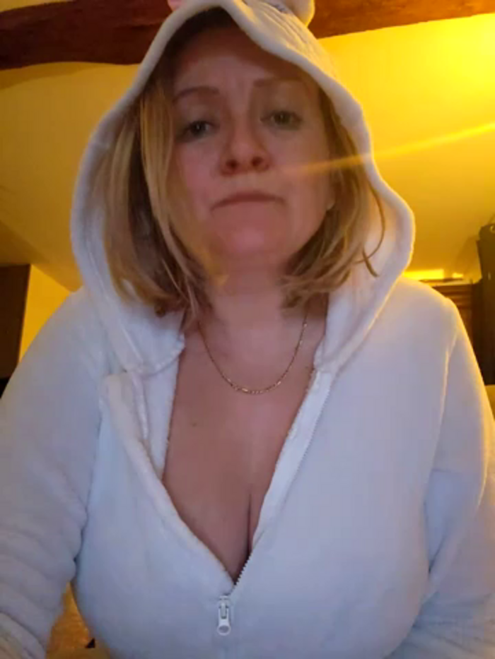 lady_charlyne