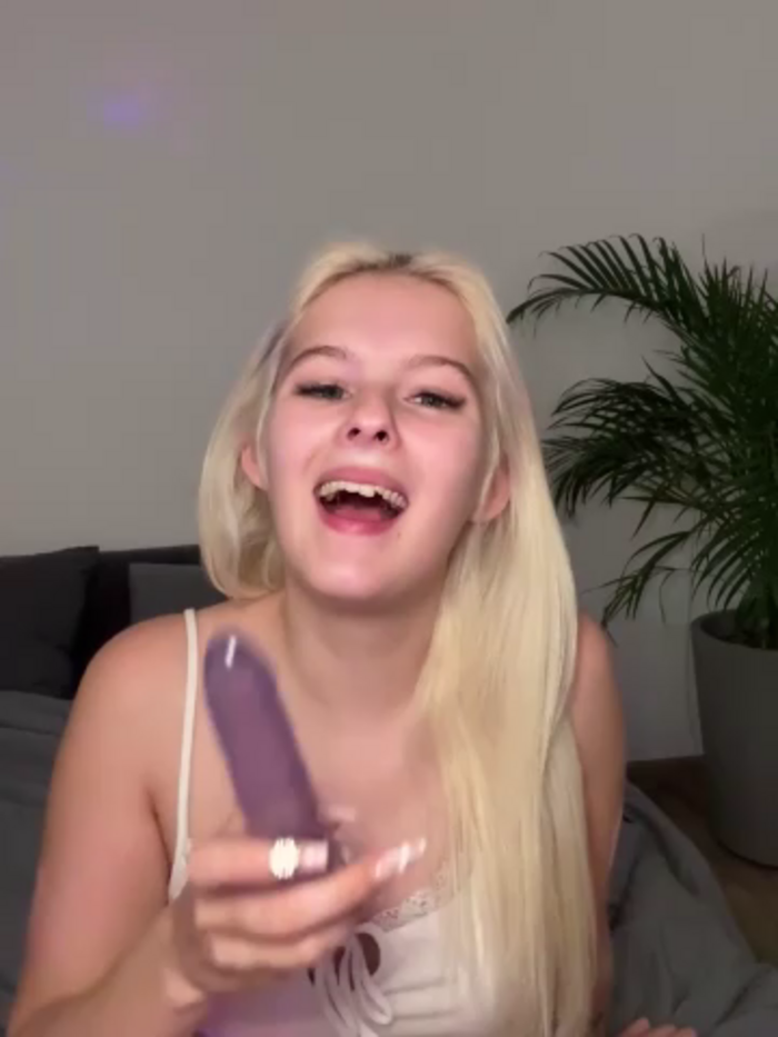Allylove03