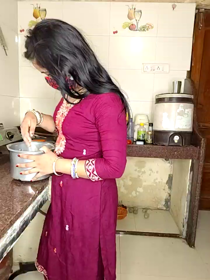 DesiRiya77