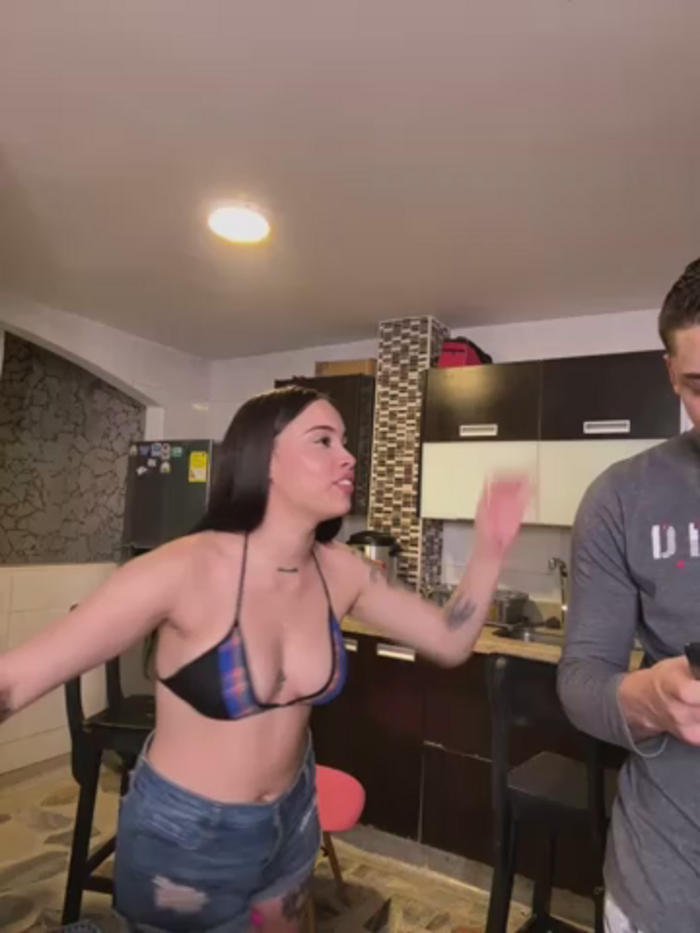 kevin_hotgirls