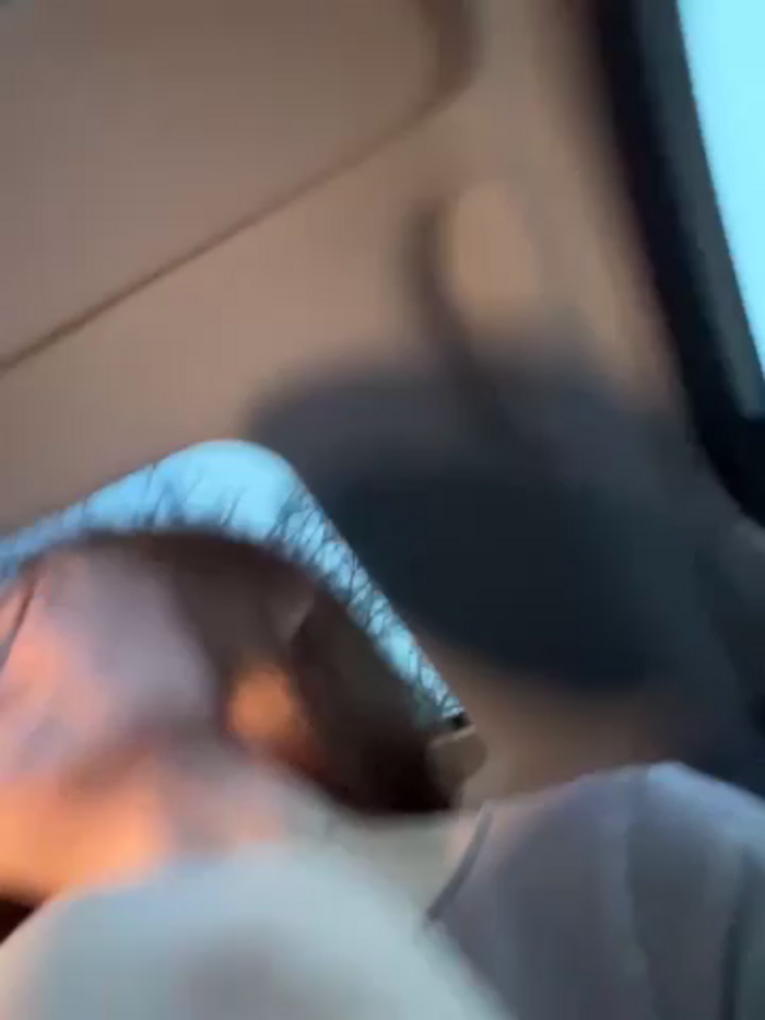 -AngelAri-