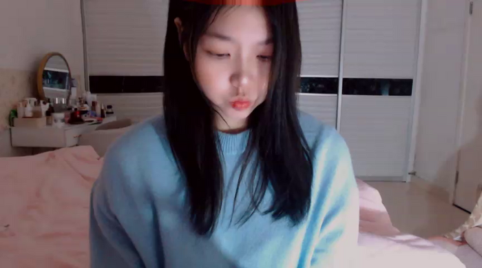 -Lucky_Girl