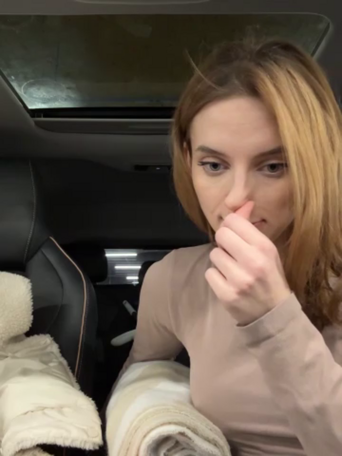 -AngelAri-