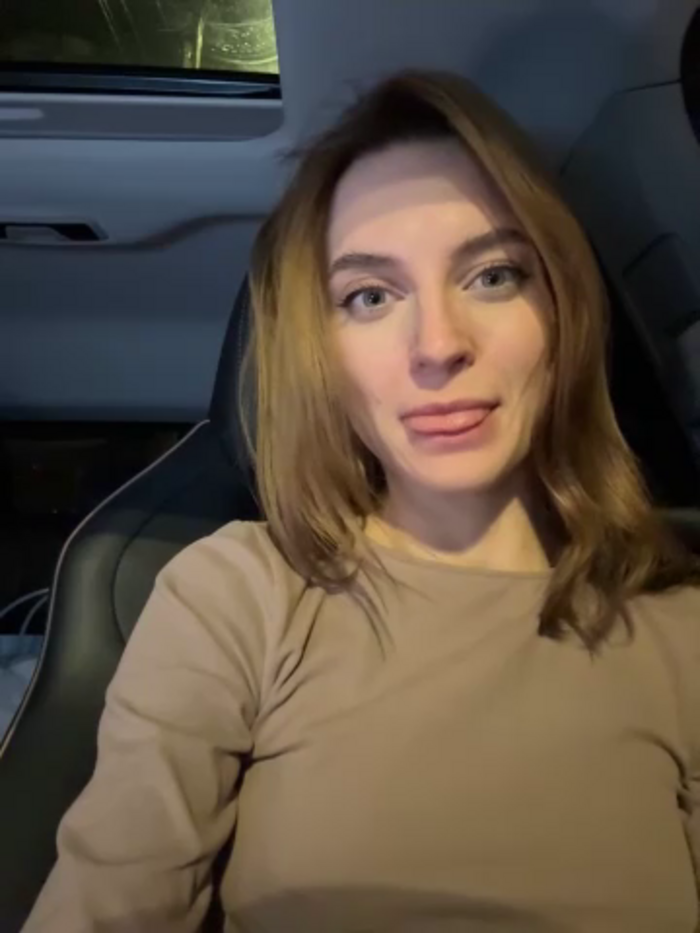 -AngelAri-