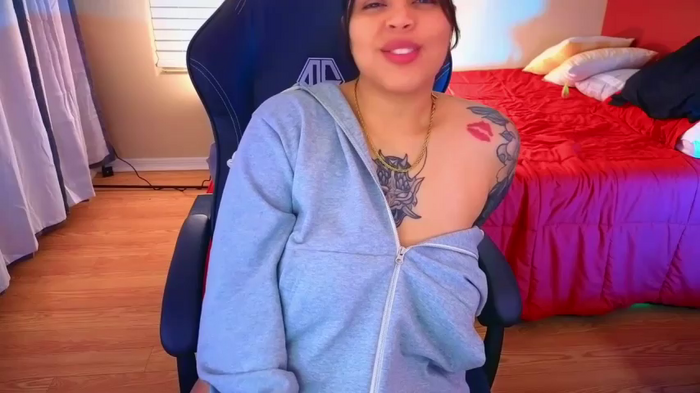 miacanela_xo