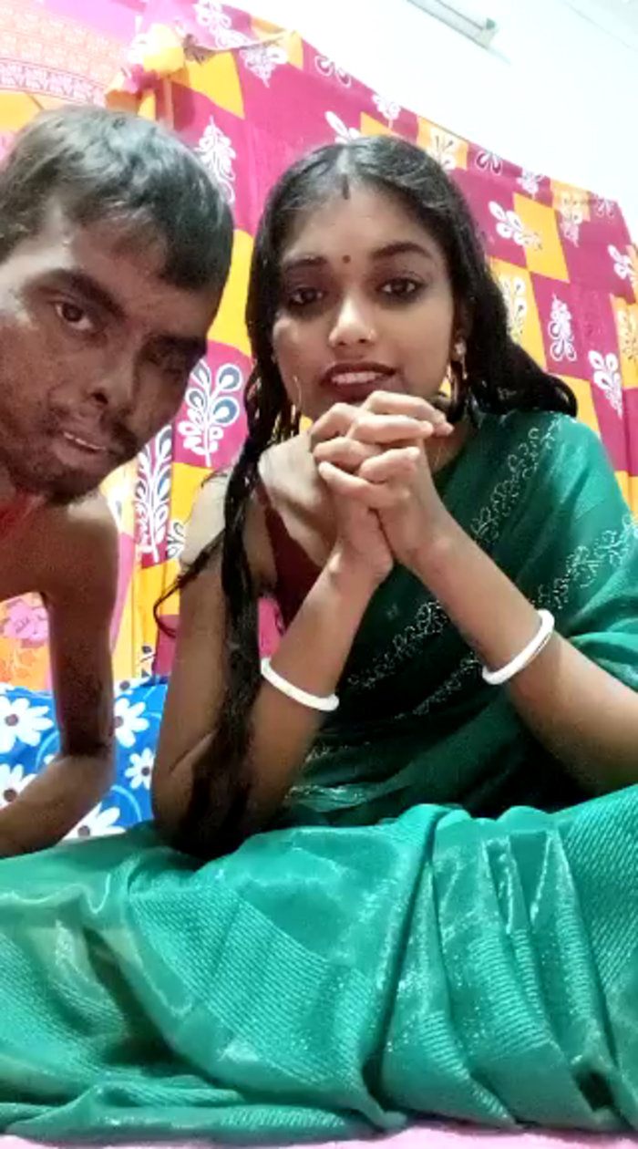 Hotbhabhi85