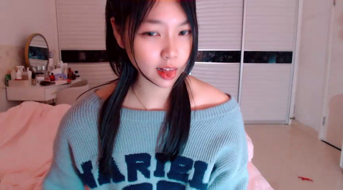 -Lucky_Girl
