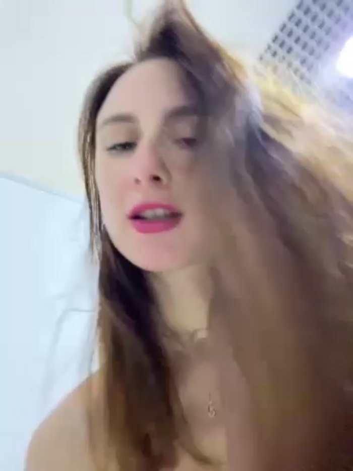 Dina_Tease