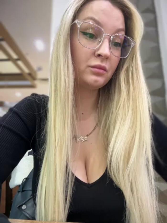 Teya_moon_