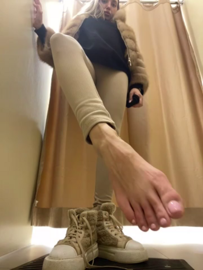 AngelinaMoore