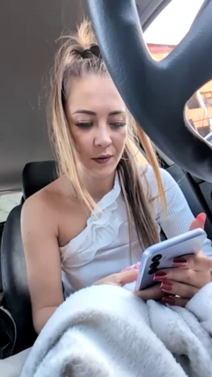 Risky_girl23