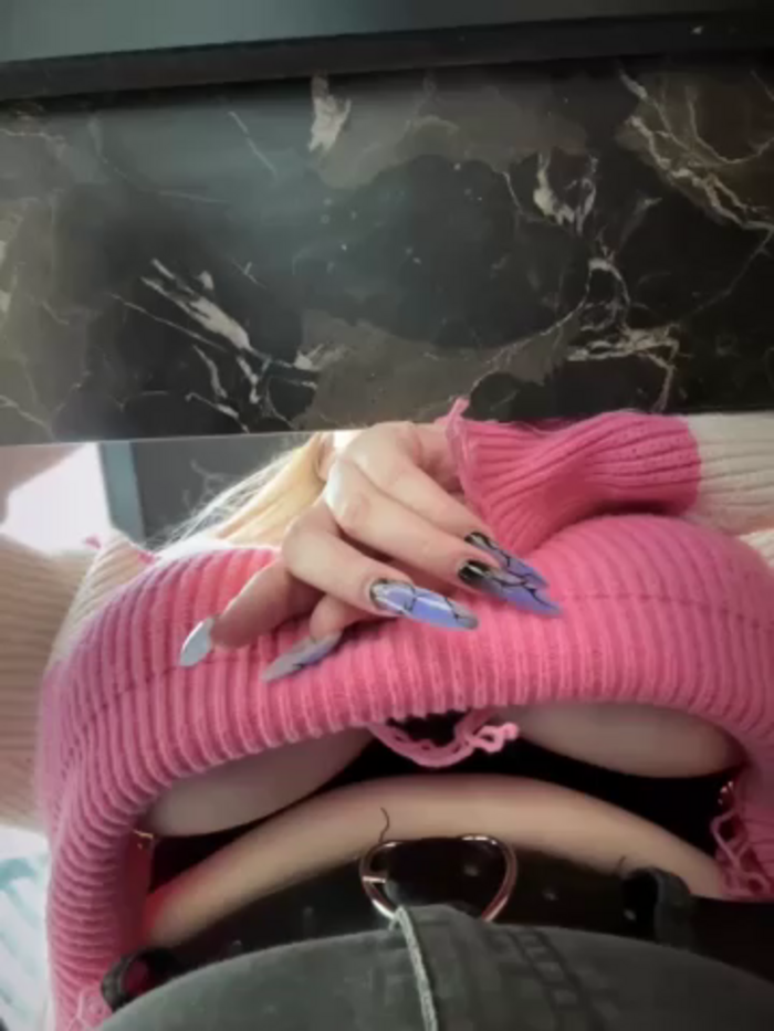Teya_moon_
