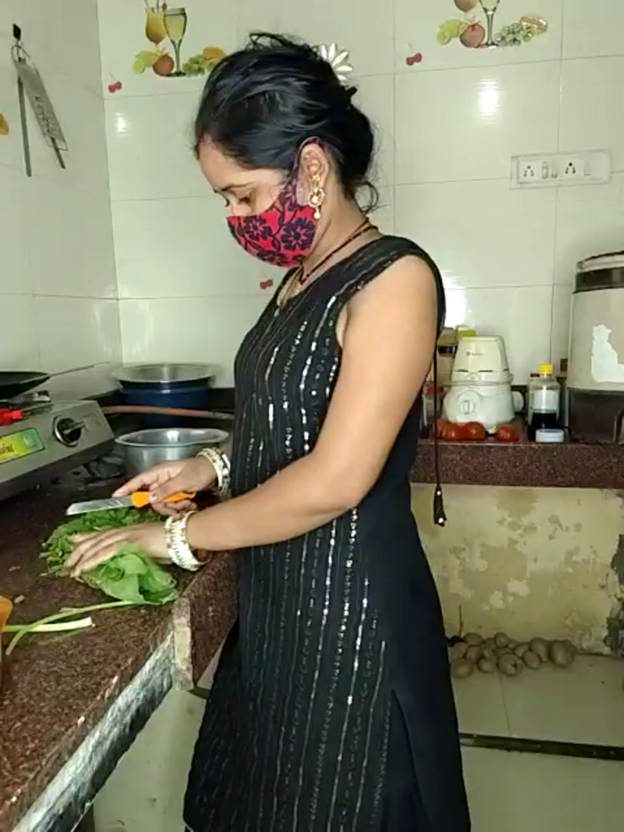 DesiRiya77