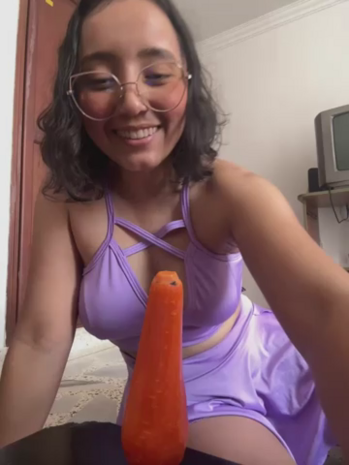 Kay_LustyWife