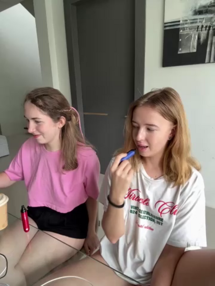 Nura_n_Sarah