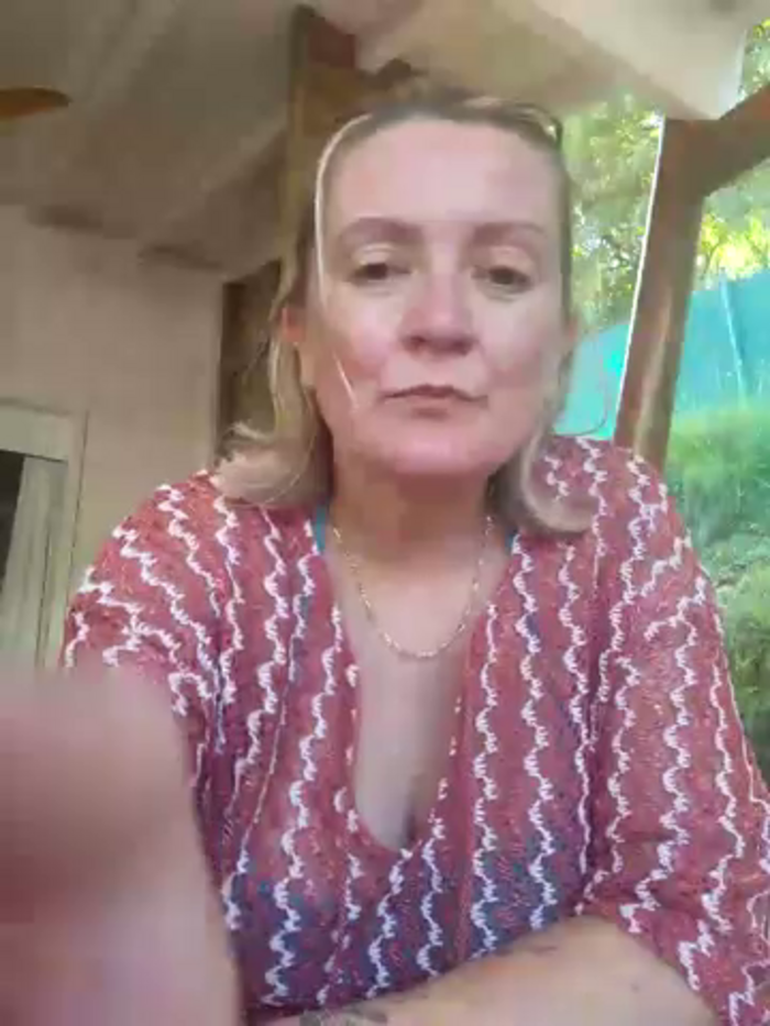 lady_charlyne