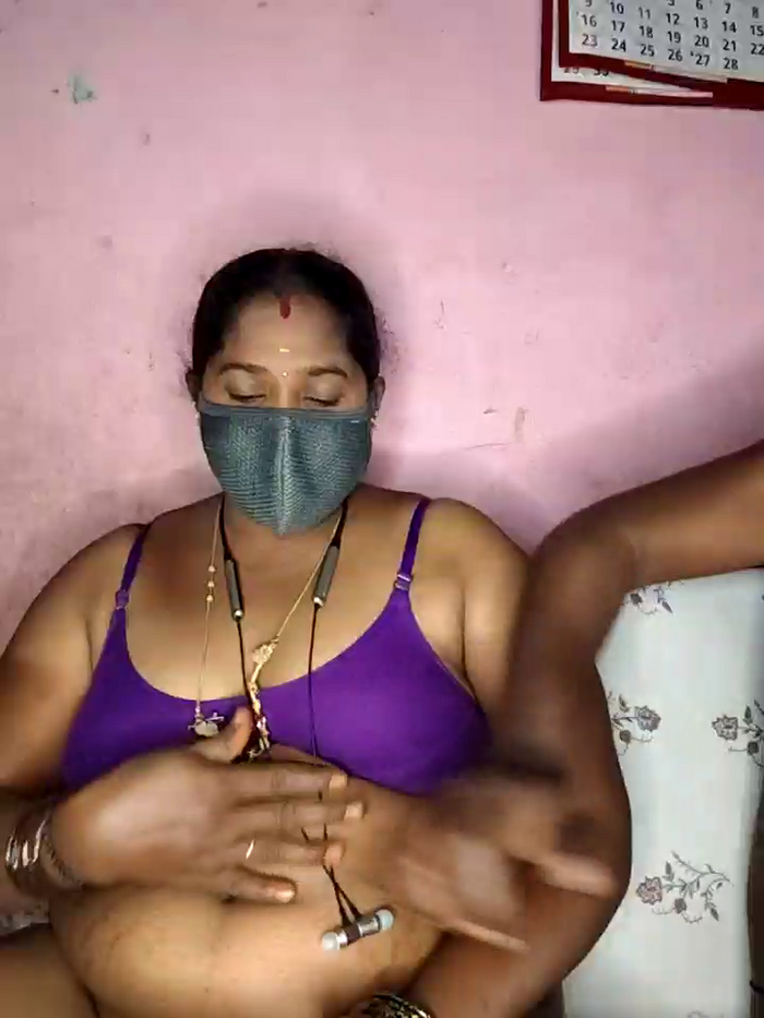 tamilvillagecouple1