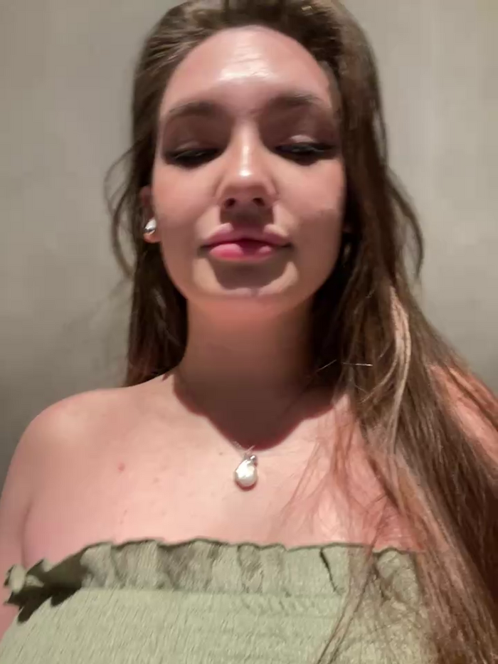 Holly_Molii
