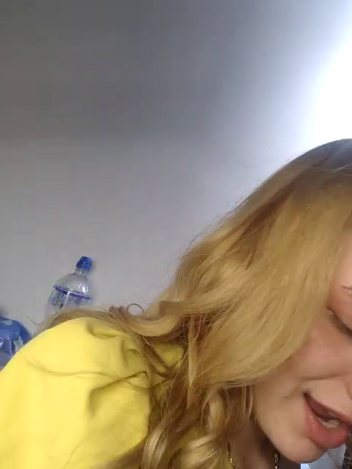 NicoleCut