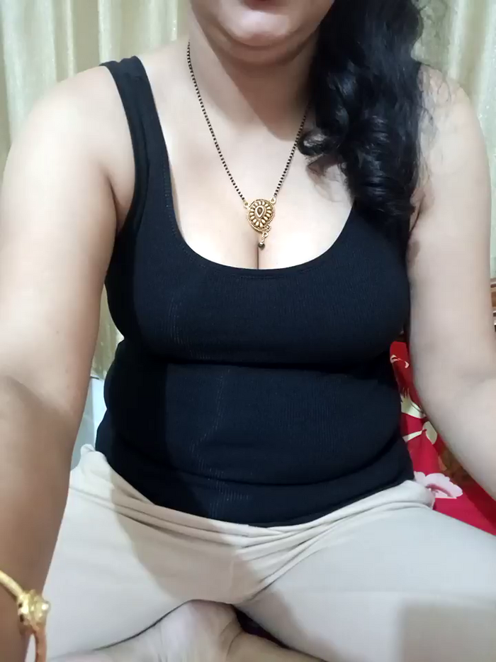 Priya_Boudi