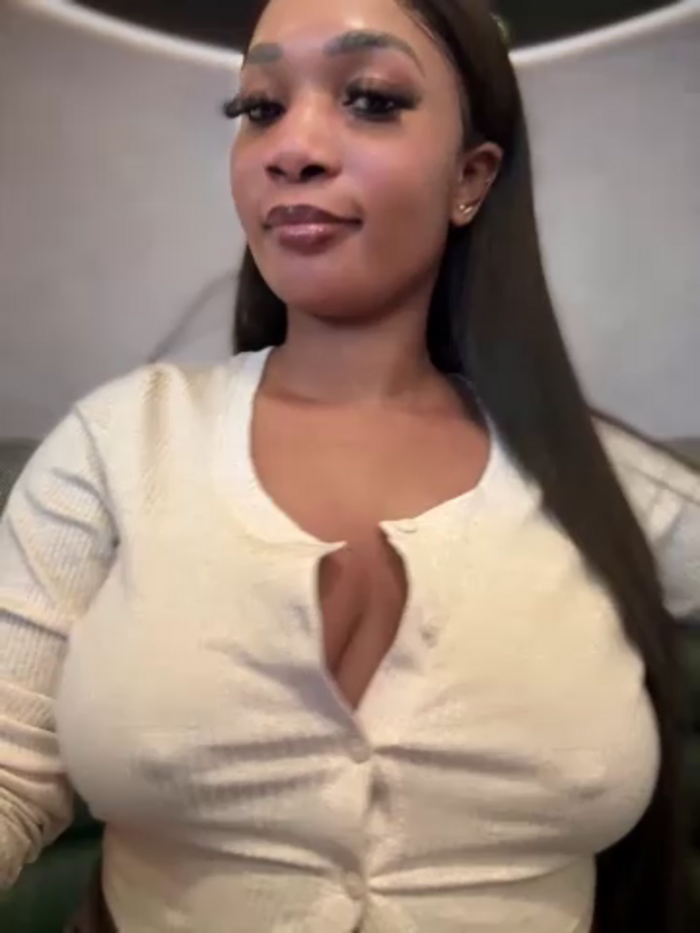 __Nessa__