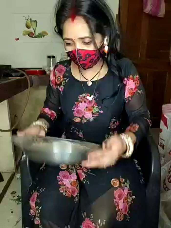 DesiRiya77